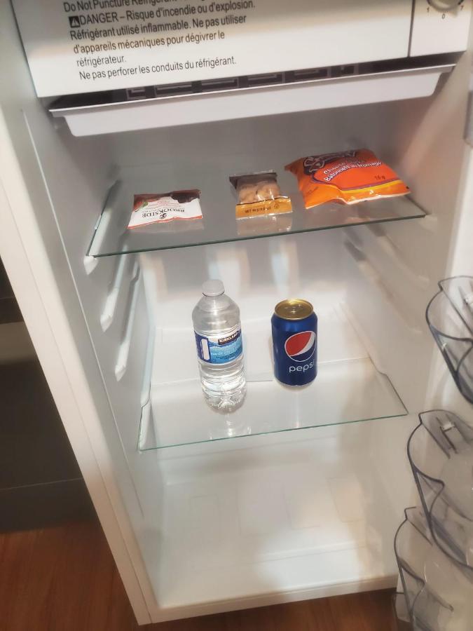 Booking - Conrad -Single Room - Self Check-In Гатино Екстериор снимка
